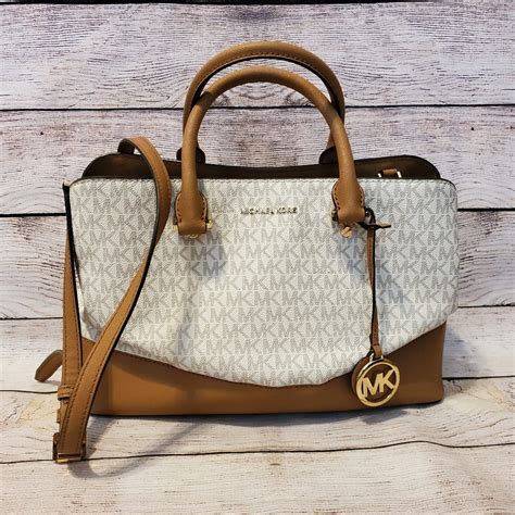 michael kors signature savannah satchel